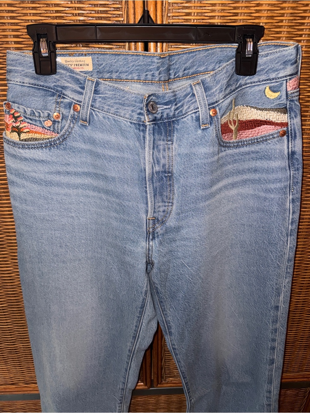 Levi's Light Blue Desert Utopia Embroidered Denim Vest and 501 90’s Jeans Set - Picture 11 of 16